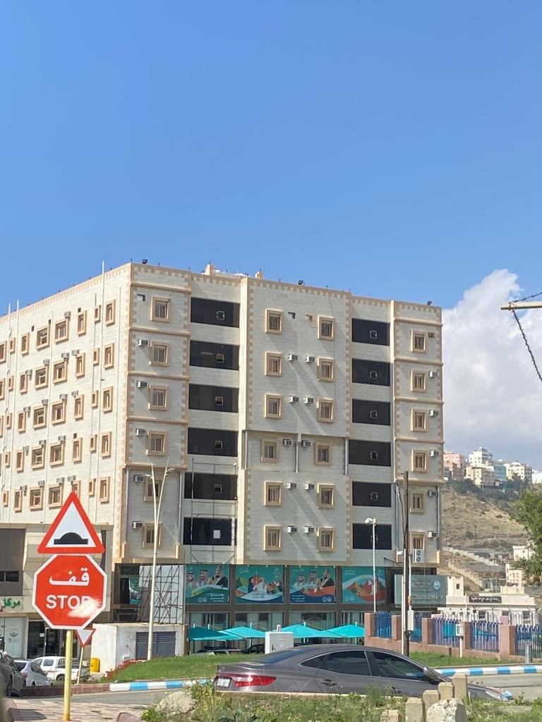 إدارة السجون والوافدين بالباحة